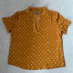 J. Crew w/ Point Sur Short-sleeve ruffle top. Size: M. Excellent used condition.